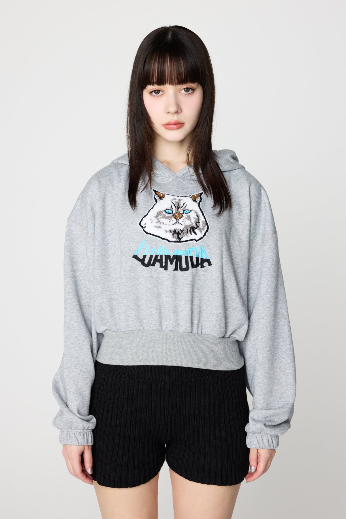 Cat Emblem Cropped Hoodie（GRAY)