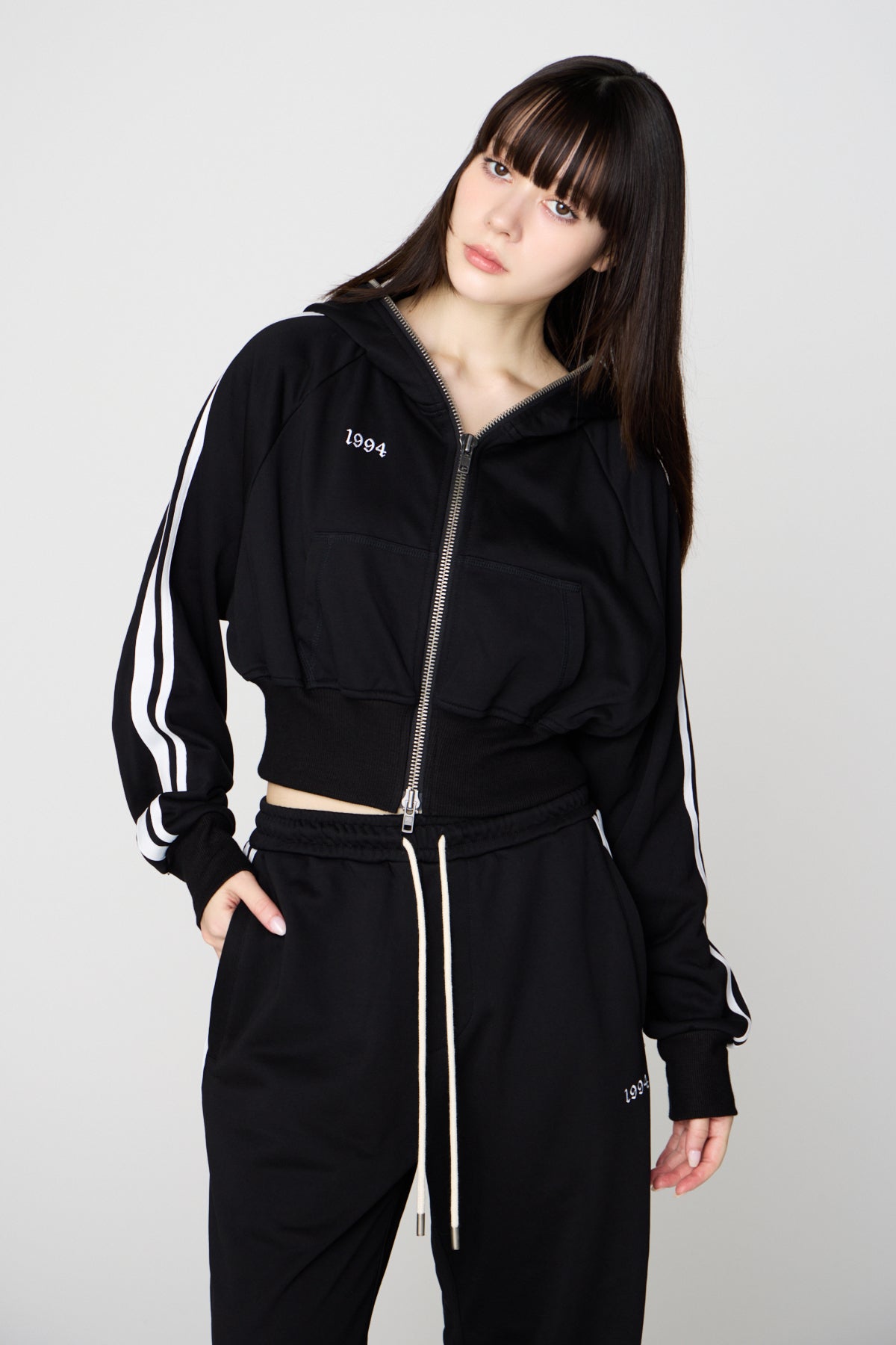 Double Line Cropped Hoodie（BLACK)